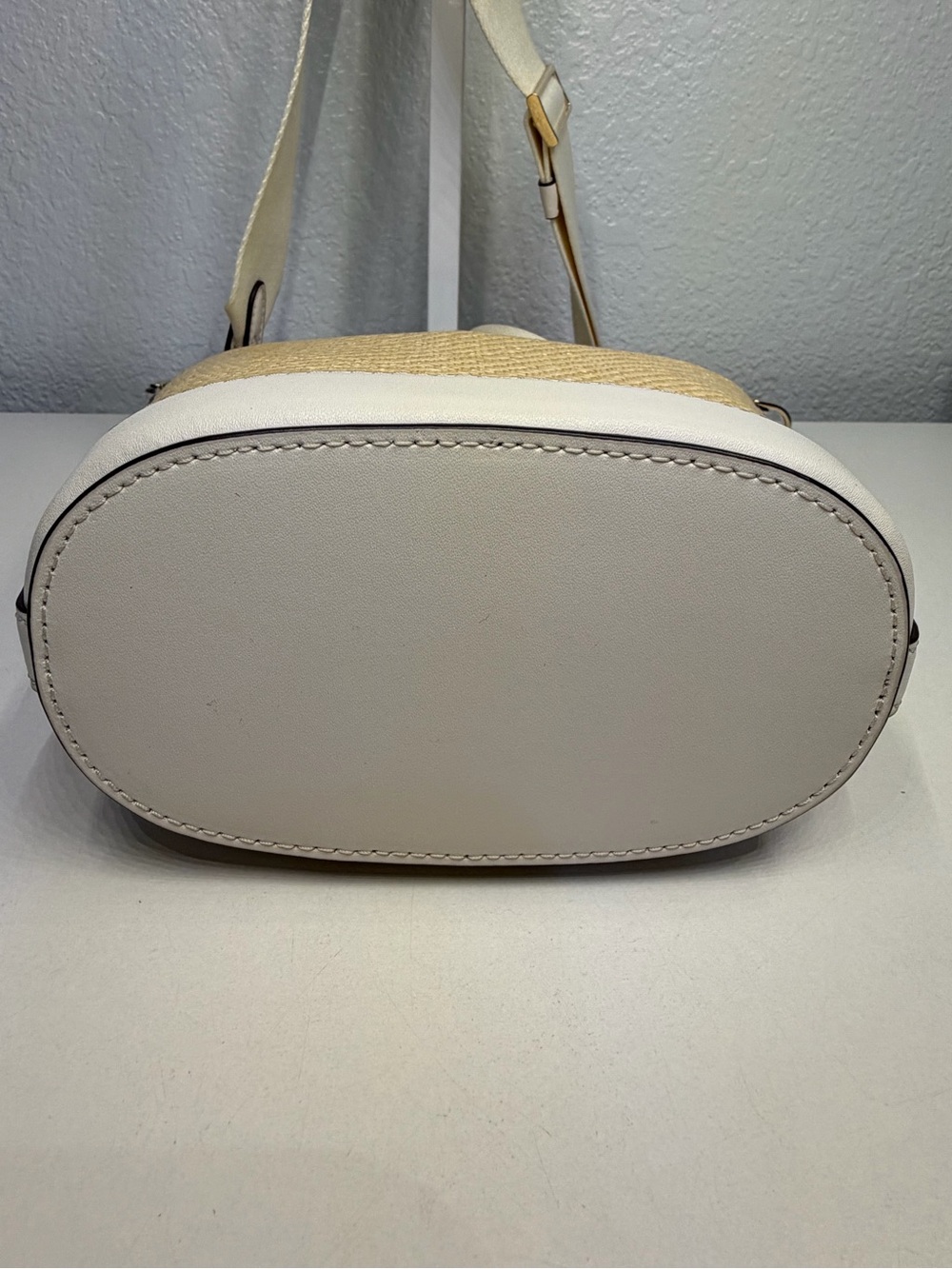 KATE SPADE STRAW BUCKET CROSSBODY BAG - Picture 8 of 13
